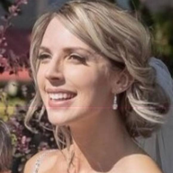 Meet your Posher, Pamela - Picture 1 of 1